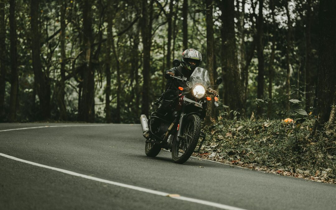 How to Corner Properly on a Motorcycle